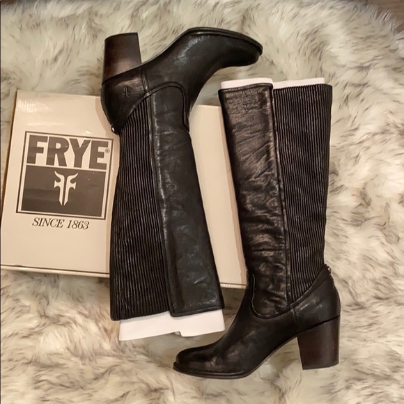 Frye Shoes - NWT FRYE Lucinda Tall Scrunch Boot Size 9 Black Frye Shoes - NWT FRYE Lucinda Tall Scrunch Boot Size 9 Black